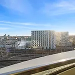 Balcony I 5 Minutes To Belvedere I Great Location 2 Minutes To Main Station