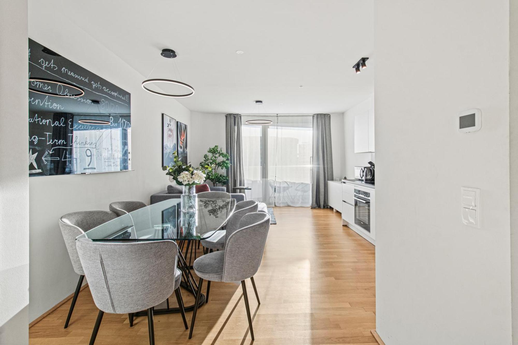 Balcony I 5 Minutes To Belvedere I Great Location 2 Minutes To Main Station Wien